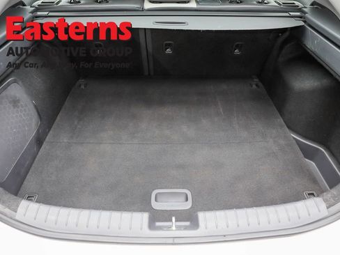 Used 2022 Hyundai Ioniq Limited image 9