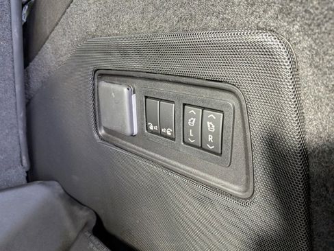 Certified 2021 Cadillac Escalade Sport Platinum image 11