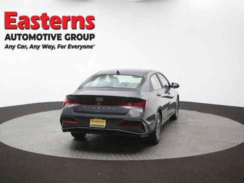 Used 2024 Hyundai Elantra SEL FWD image 37