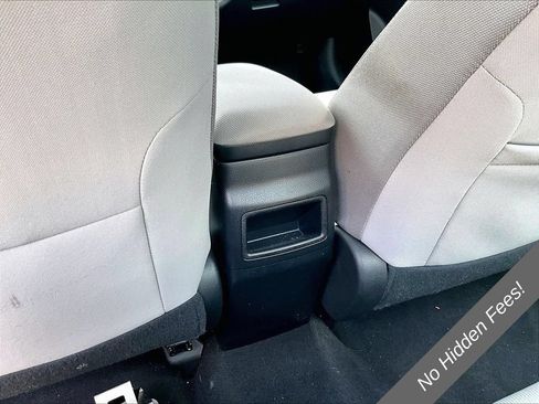 Used 2018 Toyota Corolla LE w/ Body Protection Package FWD image 29