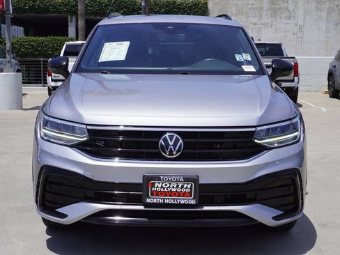 Used 2022 Volkswagen Tiguan SE R-Line FWD image 3