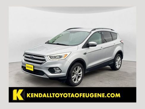 Used 2017 Ford Escape SE w/ Equipment Group 201A AWD/4WD image 1