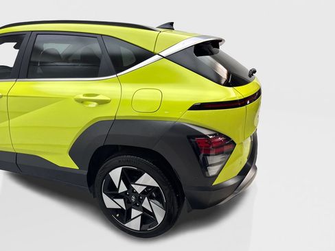 Used 2024 Hyundai Kona Limited FWD image 17