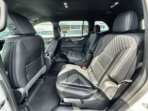 New 2026 GMC Acadia Denali w/ LPO, Floor Liner Package image 24