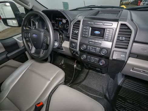 Used 2021 Ford F250 XL w/ Power Equipment Group AWD/4WD image 17