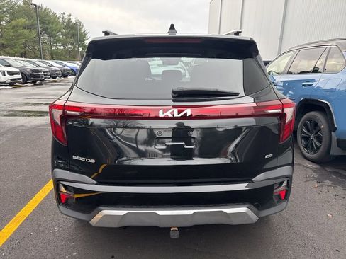 Used 2024 Kia Seltos S image 4