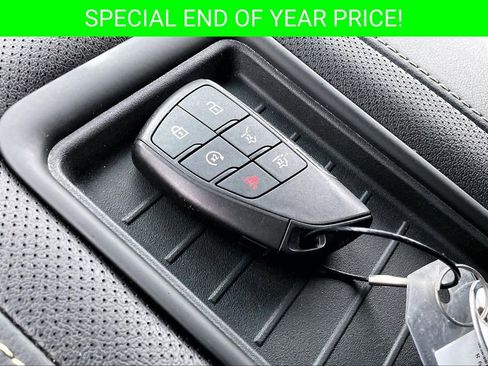 Used 2024 Chevrolet Suburban Premier image 35