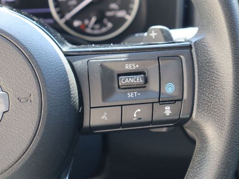 Used 2021 Nissan Rogue SV FWD image 13