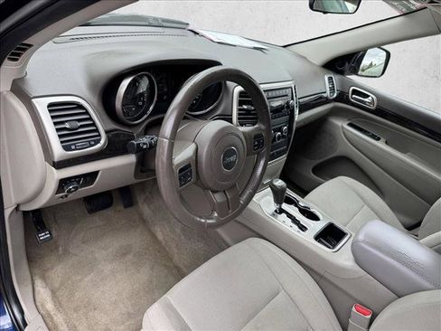 Used 2013 Jeep Grand Cherokee Laredo AWD/4WD image 11