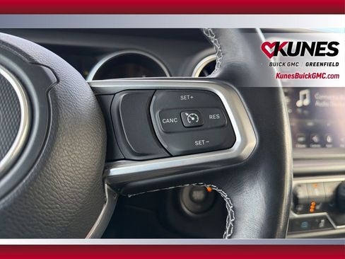 Used 2021 Jeep Wrangler Unlimited Sahara w/ Cold Weather Group image 19