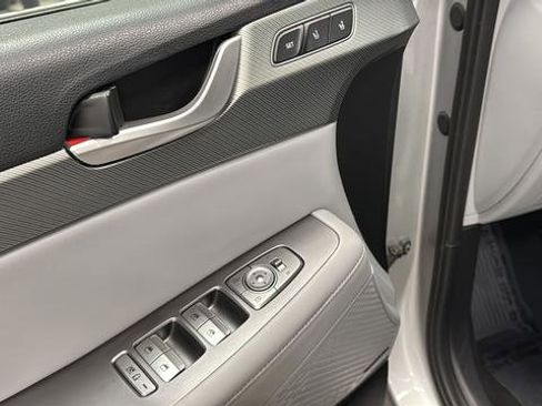 Used 2023 Hyundai Palisade SEL w/ Premium Package image 22