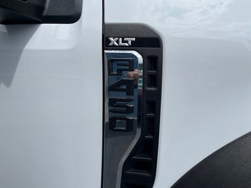 Used 2024 Ford F450 XLT w/ XLT Value Package AWD/4WD image 5
