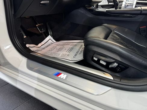 Used 2018 BMW 750i xDrive AWD/4WD image 14