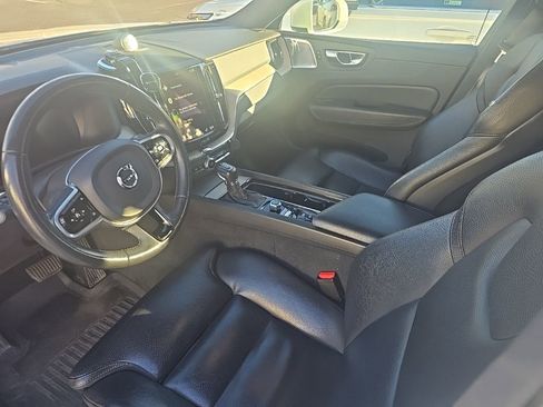 Used 2018 Volvo XC60 T6 Inscription w/ Convenience Package image 7