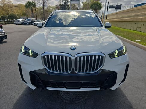 Certified 2024 BMW X5 sDrive40i w/ M Sport Package image 2