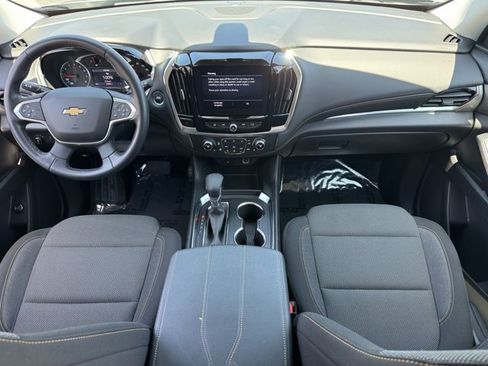 Used 2021 Chevrolet Traverse LT FWD image 11