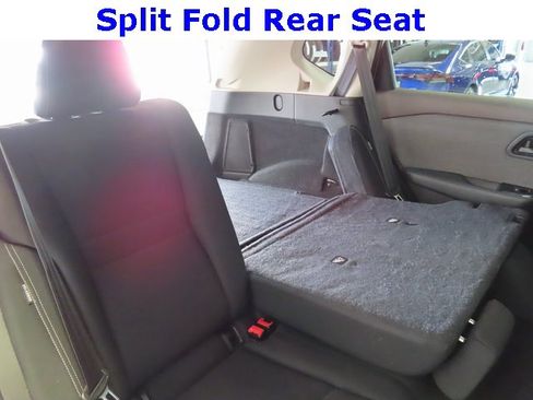 Used 2023 Nissan Rogue S image 30