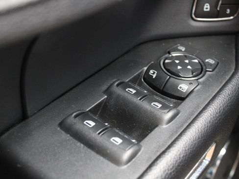 Used 2020 Ford Expedition XLT w/ Equipment Group 202A AWD/4WD image 8
