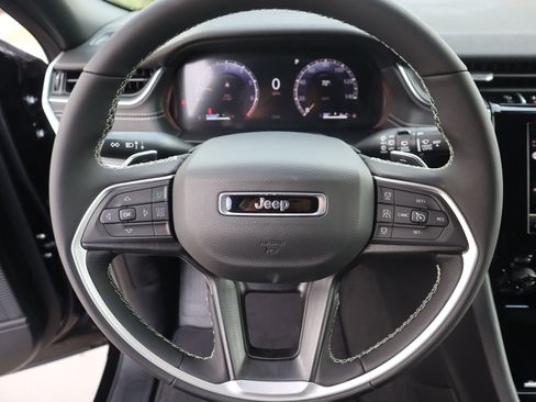New 2026 Jeep Grand Cherokee L Laredo AWD/4WD image 3