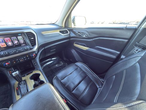 Used 2017 GMC Acadia Denali image 36