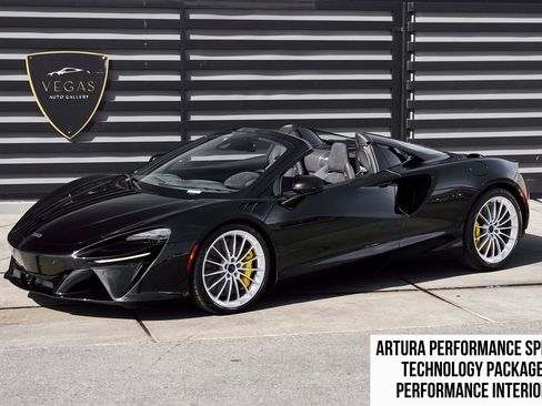 Used 2025 McLaren Artura Spider image 1
