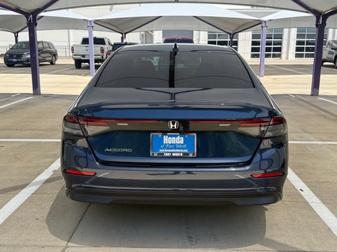 Used 2023 Honda Accord EX image 4