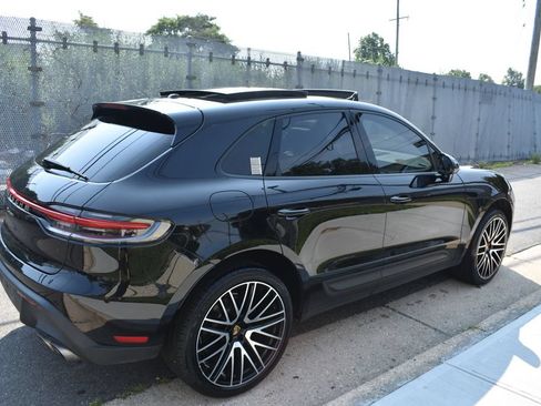Used 2024 Porsche Macan Turbo AWD/4WD image 4