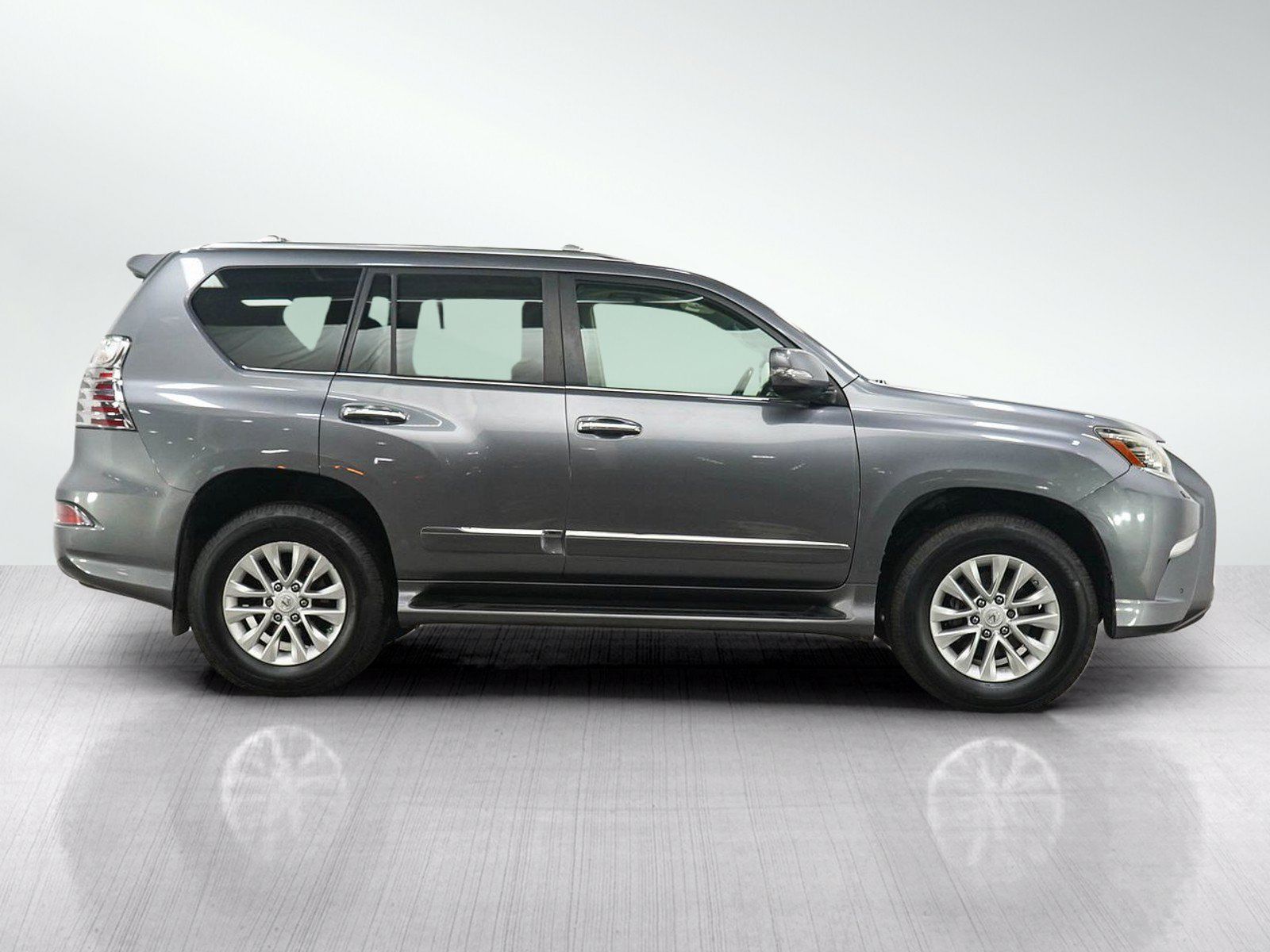 Used 2015 Lexus GX 460 w/ Premium Package AWD/4WD image 6
