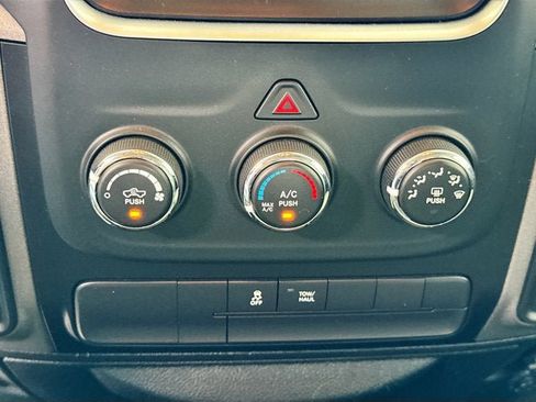 Used 2018 RAM 1500 Express w/ Wheel & Sound Group AWD/4WD image 13