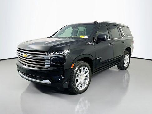 Used 2024 Chevrolet Tahoe High Country AWD/4WD image 3