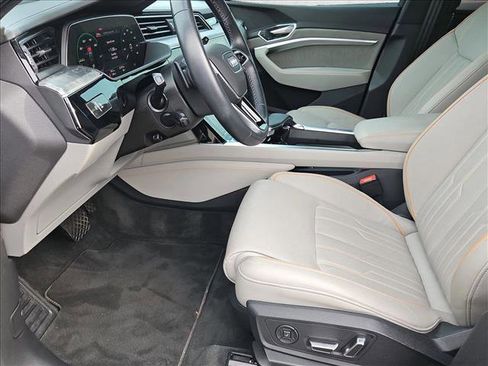 Certified 2023 Audi e-tron Chronos w/ Chronos Package image 17