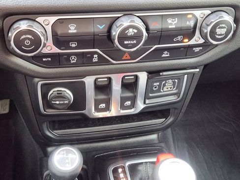 Used 2024 Jeep Wrangler Sport AWD/4WD image 19