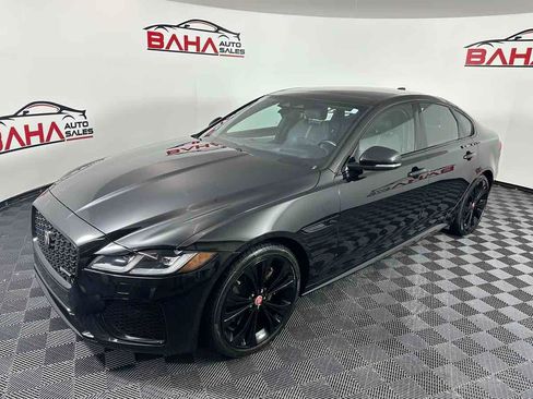 Used 2022 Jaguar XF R-Dynamic SE image 2