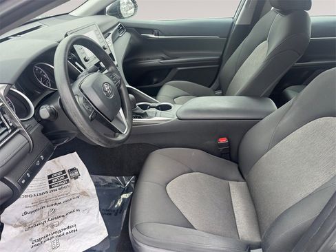 Used 2023 Toyota Camry LE image 9
