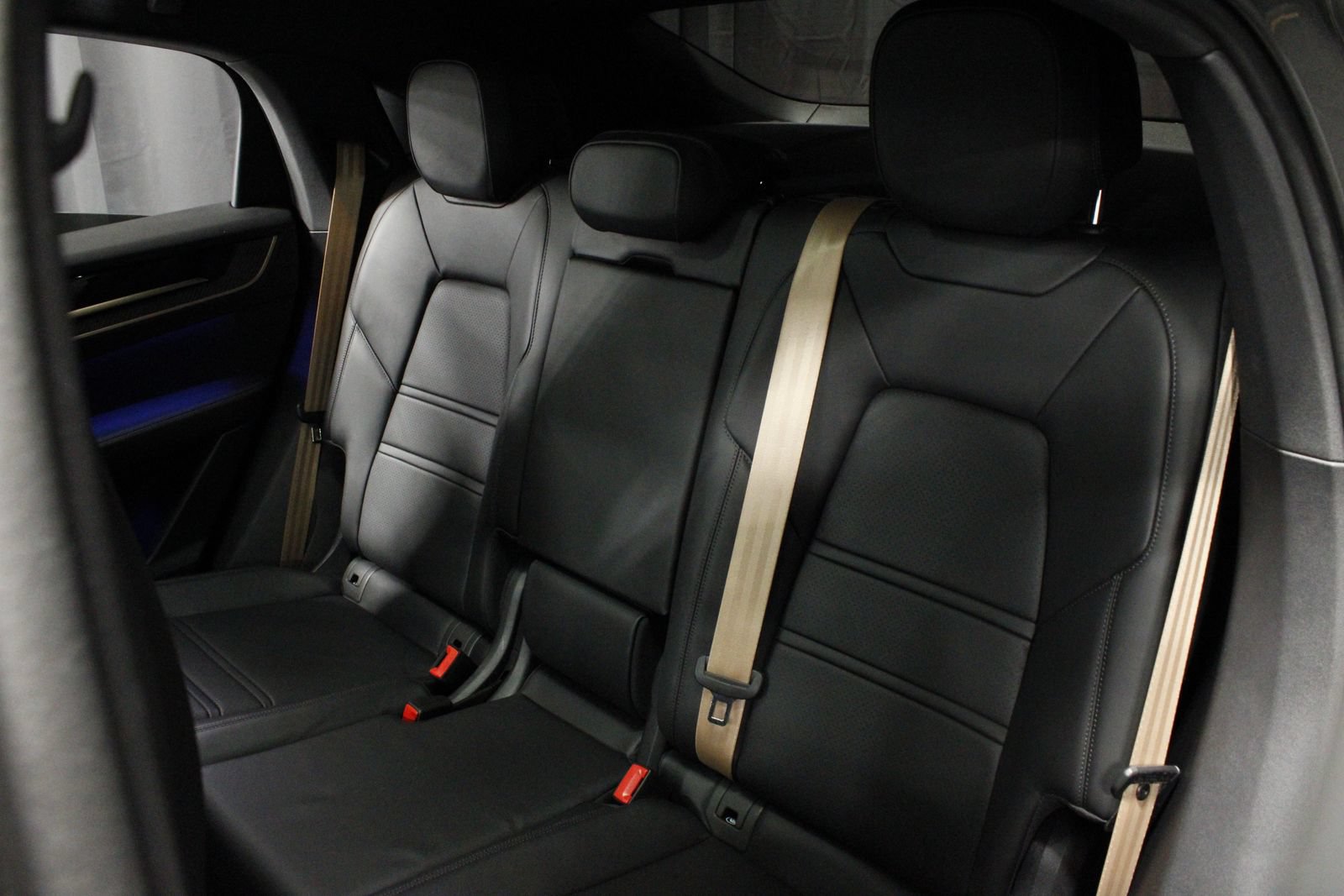 Certified 2026 Porsche Cayenne Coupe AWD/4WD image 21