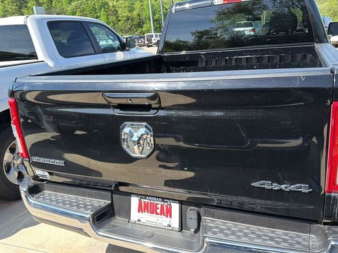 Used 2022 RAM 1500 Big Horn AWD/4WD image 4