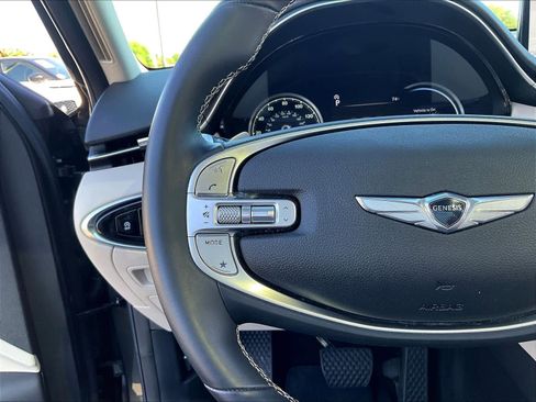 Used 2025 Genesis GV70 2.5T w/ Advanced Package AWD/4WD image 19