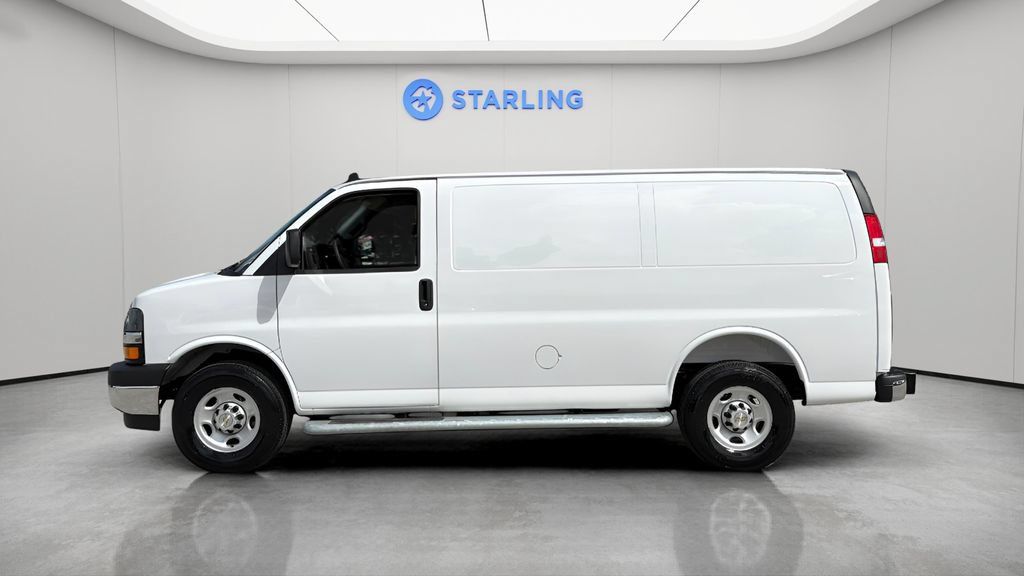 Used 2025 Chevrolet Express 2500 w/ Driver Convenience Package RWD image 9