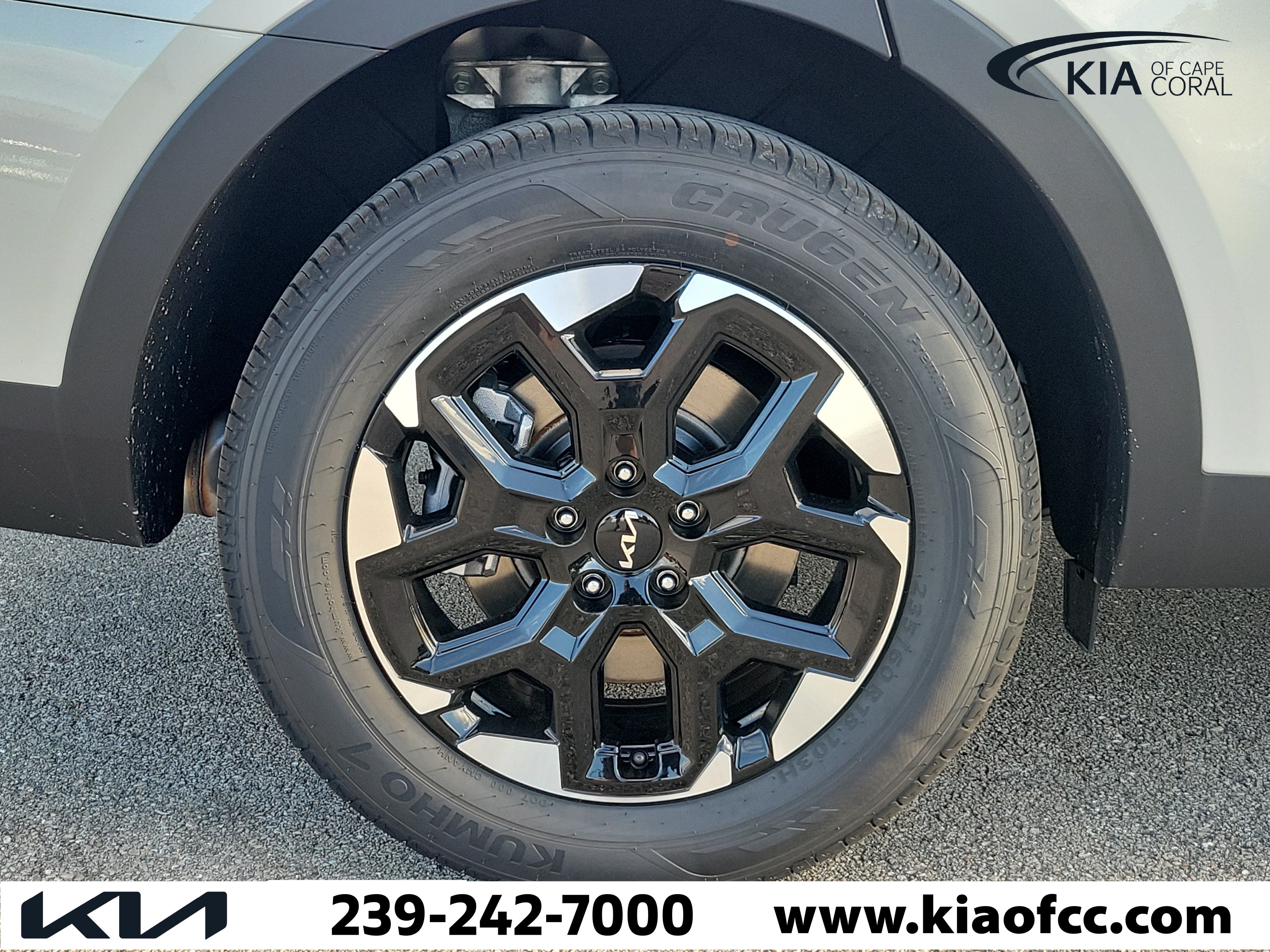 New 2026 Kia Sorento S FWD image 9