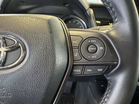 Used 2022 Toyota Camry SE image 15