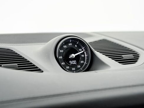 New 2026 Porsche Cayenne image 18