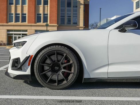 Used 2017 Chevrolet Camaro ZL1 image 4