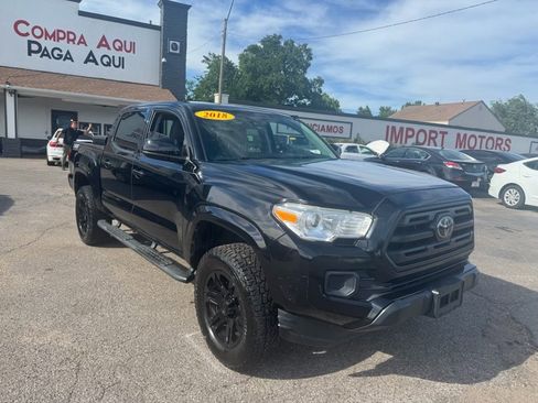 Used 2018 Toyota Tacoma SR w/ SR Convenience Package image 3