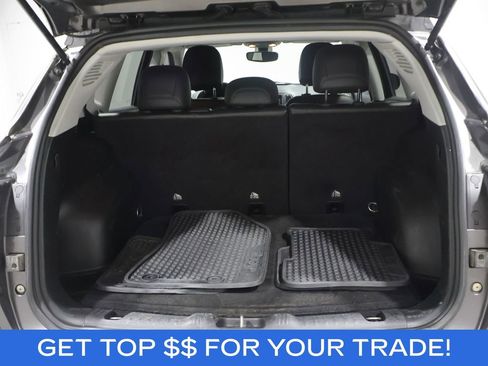 Used 2018 Jeep Compass Latitude w/ Cold Weather Group AWD/4WD image 4