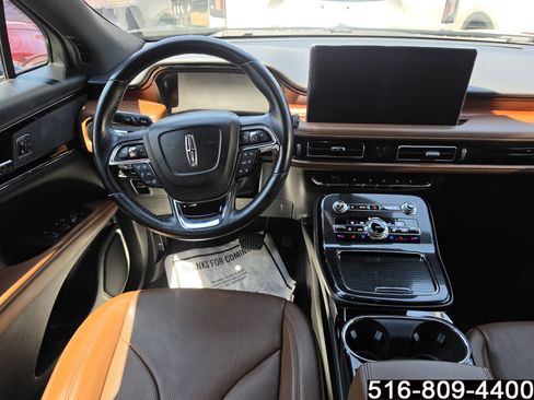 Used 2022 Lincoln Nautilus Reserve AWD/4WD image 9