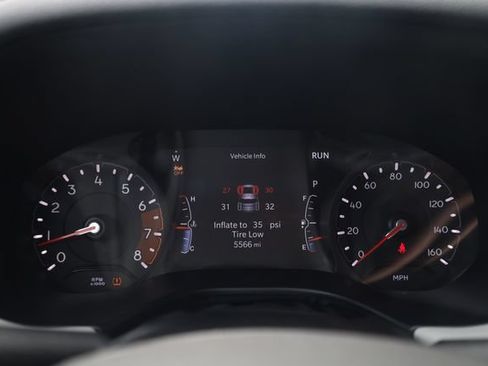 Used 2025 Jeep Compass Limited AWD/4WD image 16
