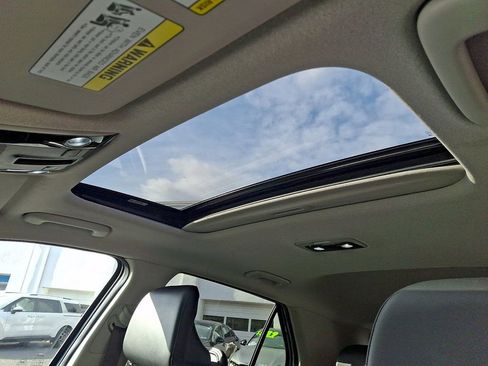 Certified 2024 Kia Niro SX Touring image 14