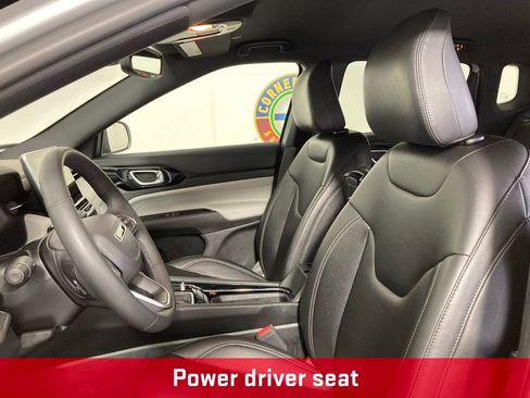 Used 2025 Jeep Compass Limited image 11