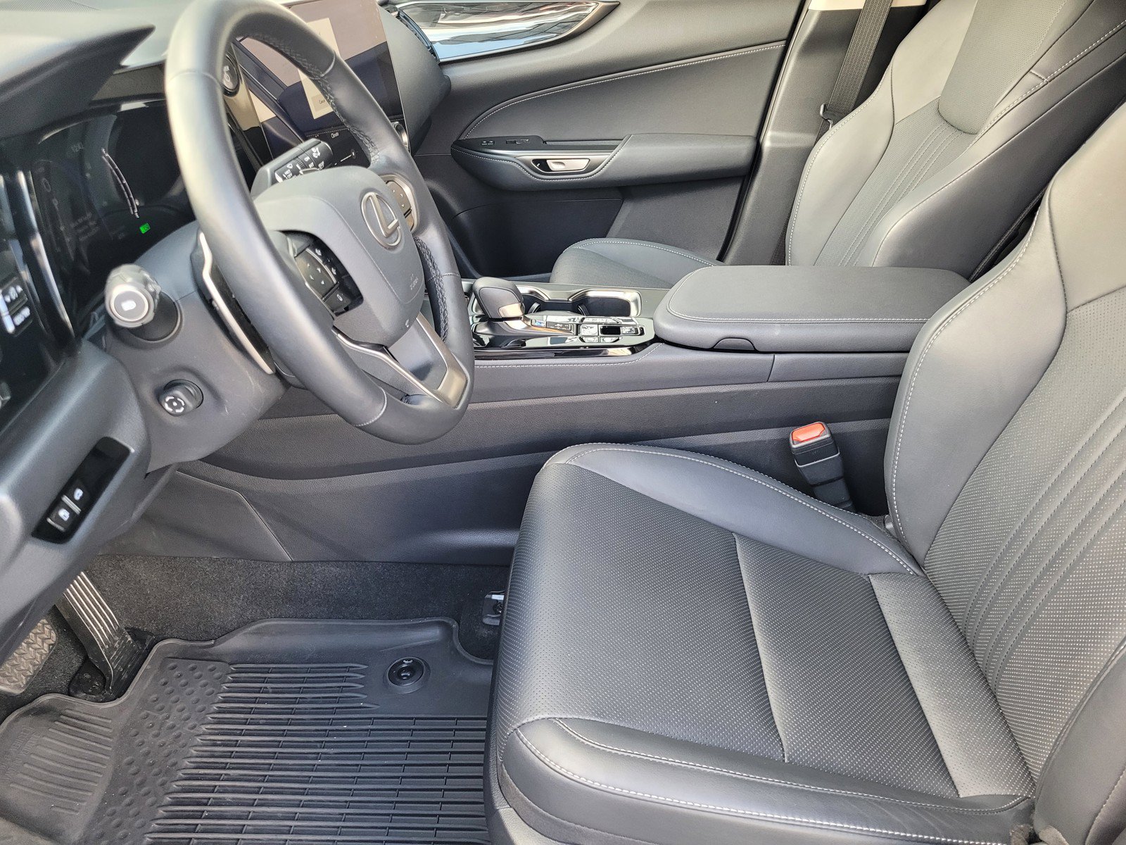 Certified 2026 Lexus NX 350h AWD w/ Accessory Package (2T) image 21