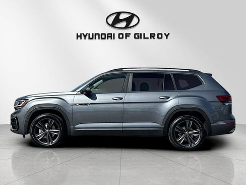 Used 2021 Volkswagen Atlas SE image 2